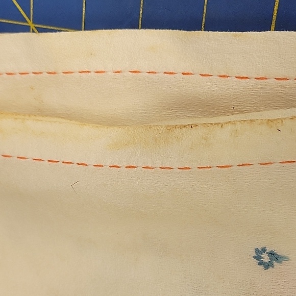 Vintage Floral Flower Embroidered Cream 14" x 36" Table Runner - Picture 6 of 6